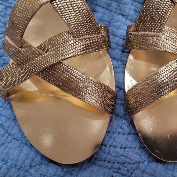 Ralph Lauren Gold Leather Low Heel Sandals Size 7 - Picture 5 of 11